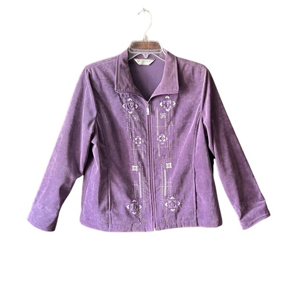 Vintage, two-piece, embroidered corduroy pants set. - Picture 2 of 7